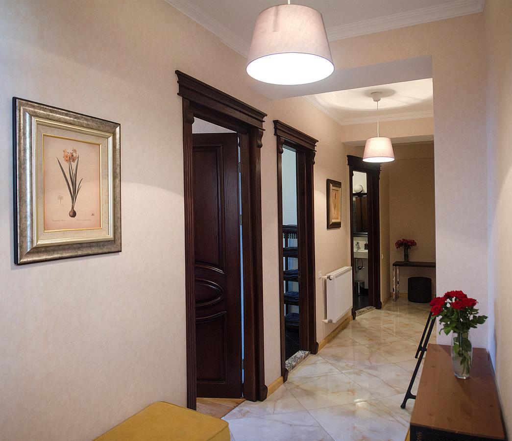 Tiflislux Apartment - Old City Philarmonic Екстериор снимка
