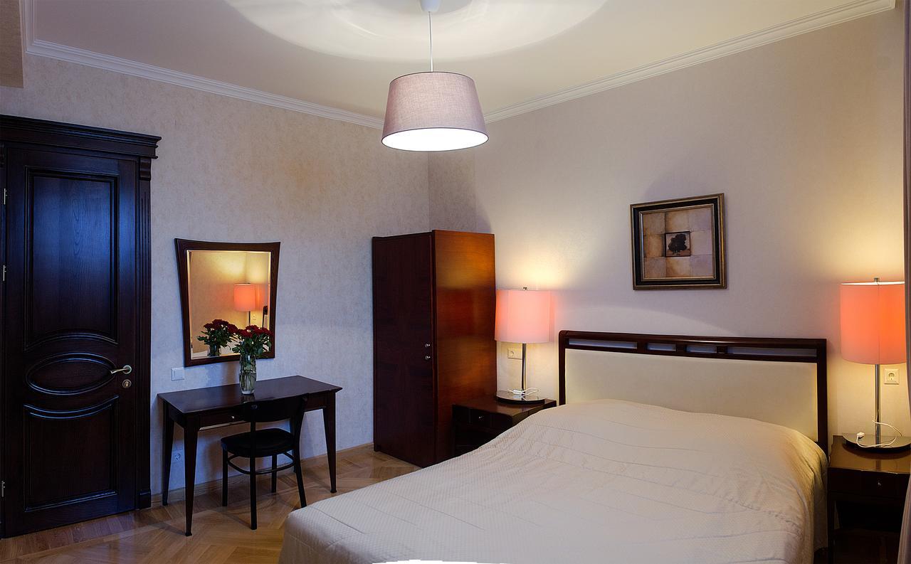 Tiflislux Apartment - Old City Philarmonic Екстериор снимка